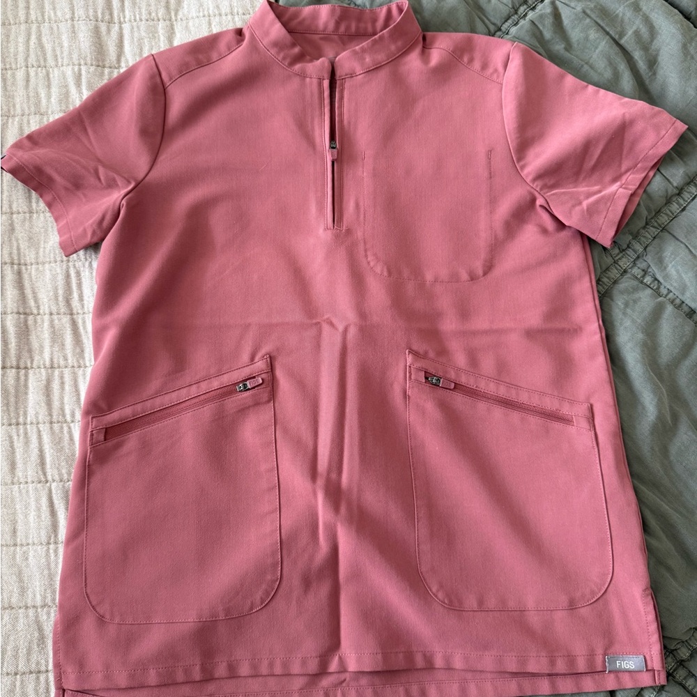 Figs Short Sleeve Zip-Up Top